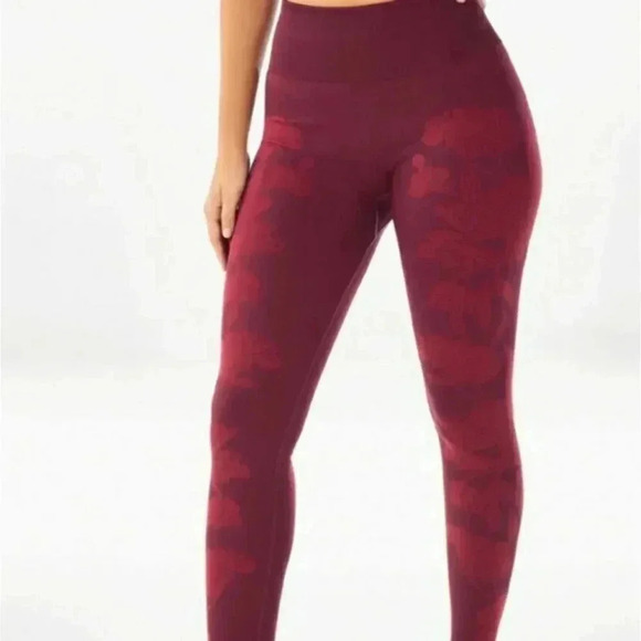 High Waisted Athletic Capris By Fabletics XS - Picture 1 of 6